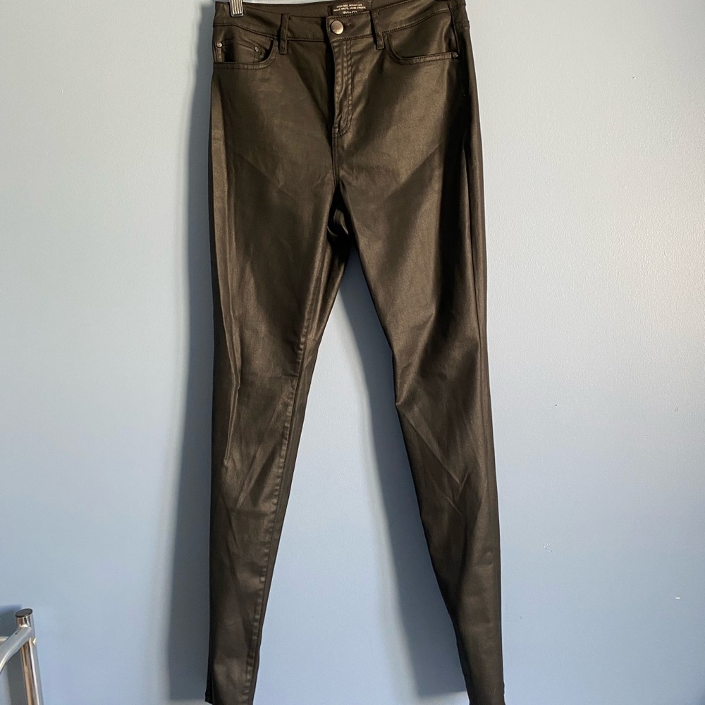 RW&CO. Black Coated Jeans High Rise Skinny Leg